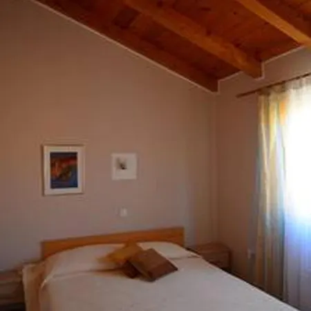 Apartment 815d